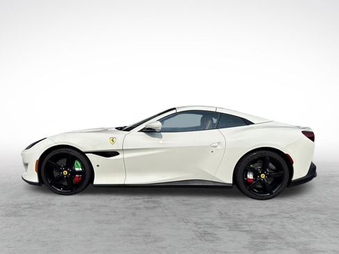 Used 2019 Ferrari Portofino RWD image 4