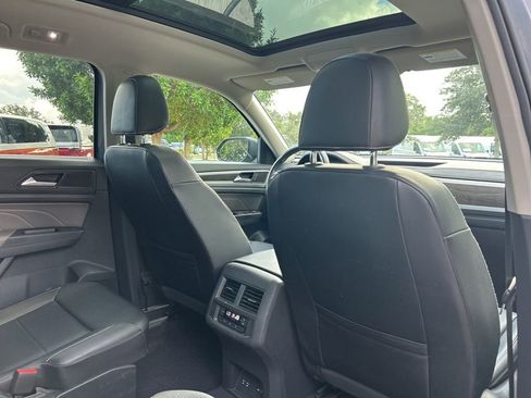 Used 2022 Volkswagen Atlas SE w/ Panoramic Sunroof Package image 44