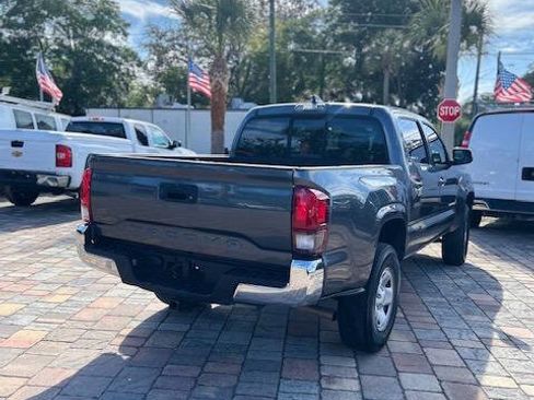 Used 2021 Toyota Tacoma SR5 RWD image 17