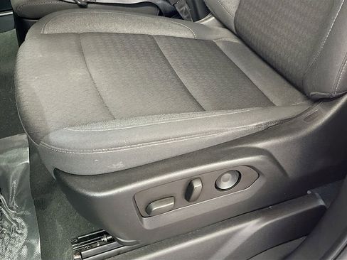 Used 2022 Chevrolet Silverado 1500 LT AWD/4WD image 19