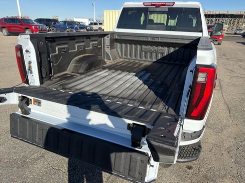 New 2026 GMC Sierra 2500 Denali w/ Denali Reserve Package image 19