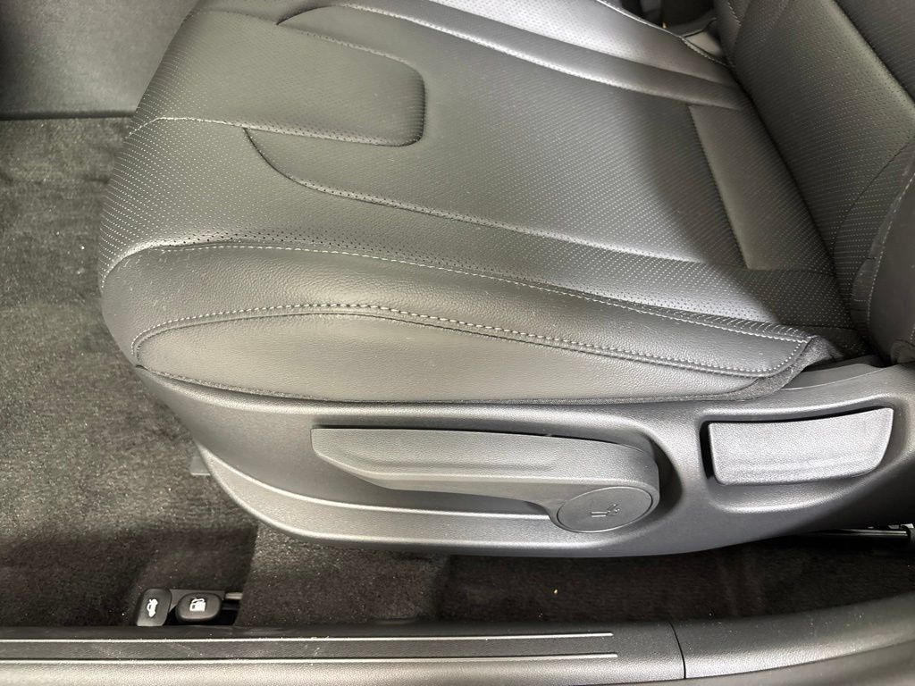 New 2026 Hyundai Elantra SEL Sport FWD image 15