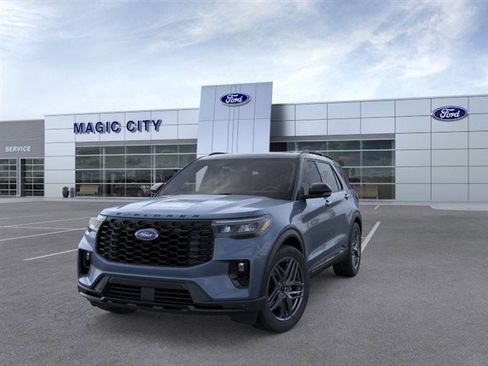 New 2026 Ford Explorer ST-Line w/ ST-Line Street Pack AWD/4WD image 2