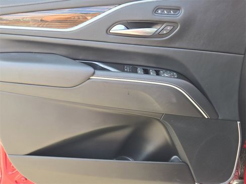 Used 2023 Cadillac Escalade ESV Premium Luxury image 30