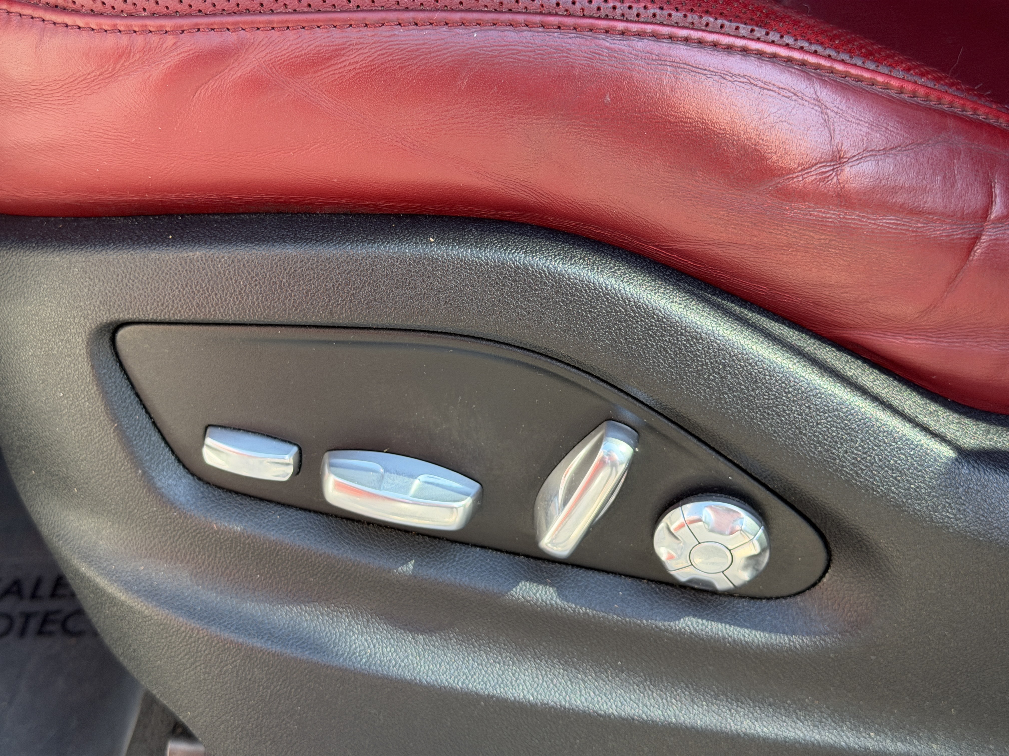 Used 2019 Porsche Cayenne AWD/4WD image 24