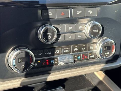 Used 2024 Ford Expedition Max XLT image 21