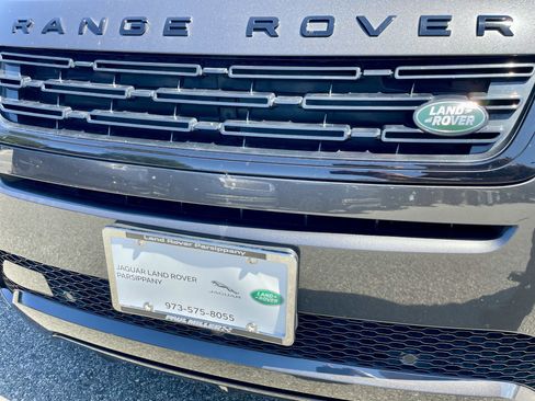 Certified 2025 Land Rover Range Rover Evoque Dynamic SE AWD/4WD image 32