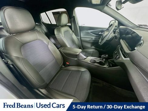 Used 2024 Buick Envista Preferred w/ Convenience II Package FWD image 31