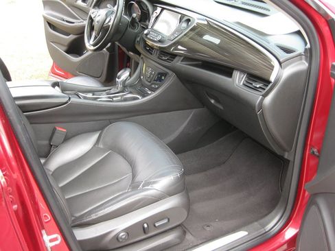 Used 2019 Buick Envision Essence FWD image 32