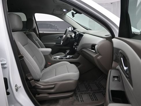 Used 2021 Chevrolet Traverse LT w/ LPO, Floor Liner Package AWD/4WD image 31