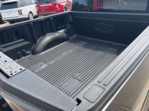 Used 2019 Ford F150 Lariat w/ Equipment Group 502A Luxury AWD/4WD image 16