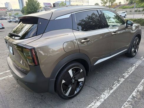 Used 2025 Nissan Kicks SR w/ SR Premium Package AWD/4WD image 5