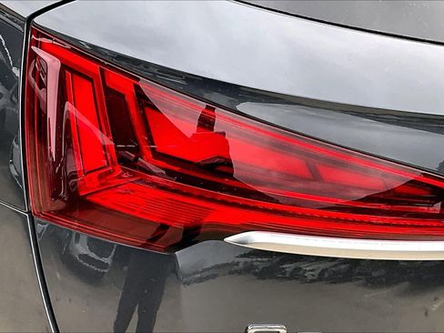 Used 2025 Audi Q5 2.0T Premium image 26