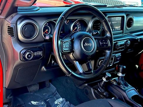 Used 2022 Jeep Wrangler Willys image 11