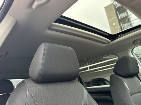 Used 2025 Honda CR-V EX image 19