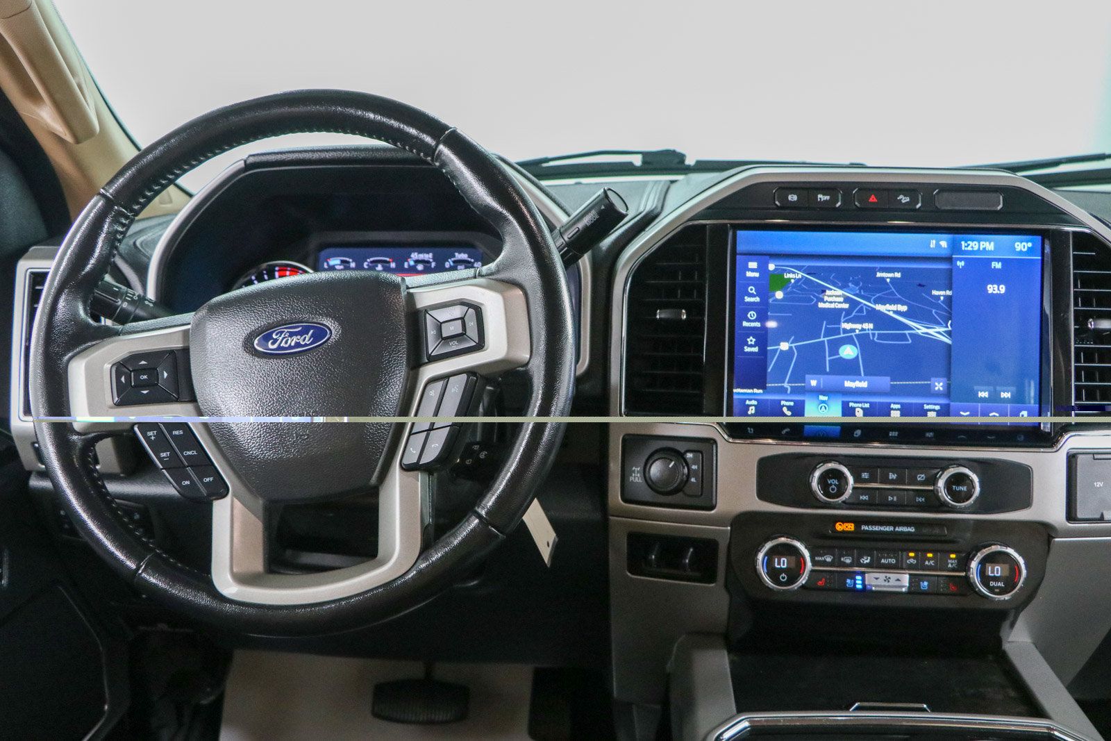 Used 2022 Ford F250 Lariat w/ Lariat Value Package AWD/4WD image 18