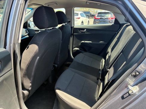 Used 2018 Hyundai Accent SE FWD image 20
