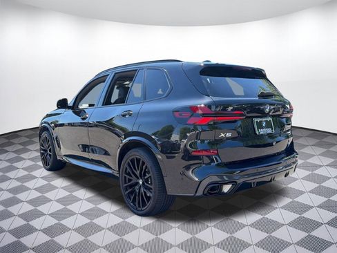Used 2024 BMW X5 xDrive40i w/ M Sport Package AWD/4WD image 3