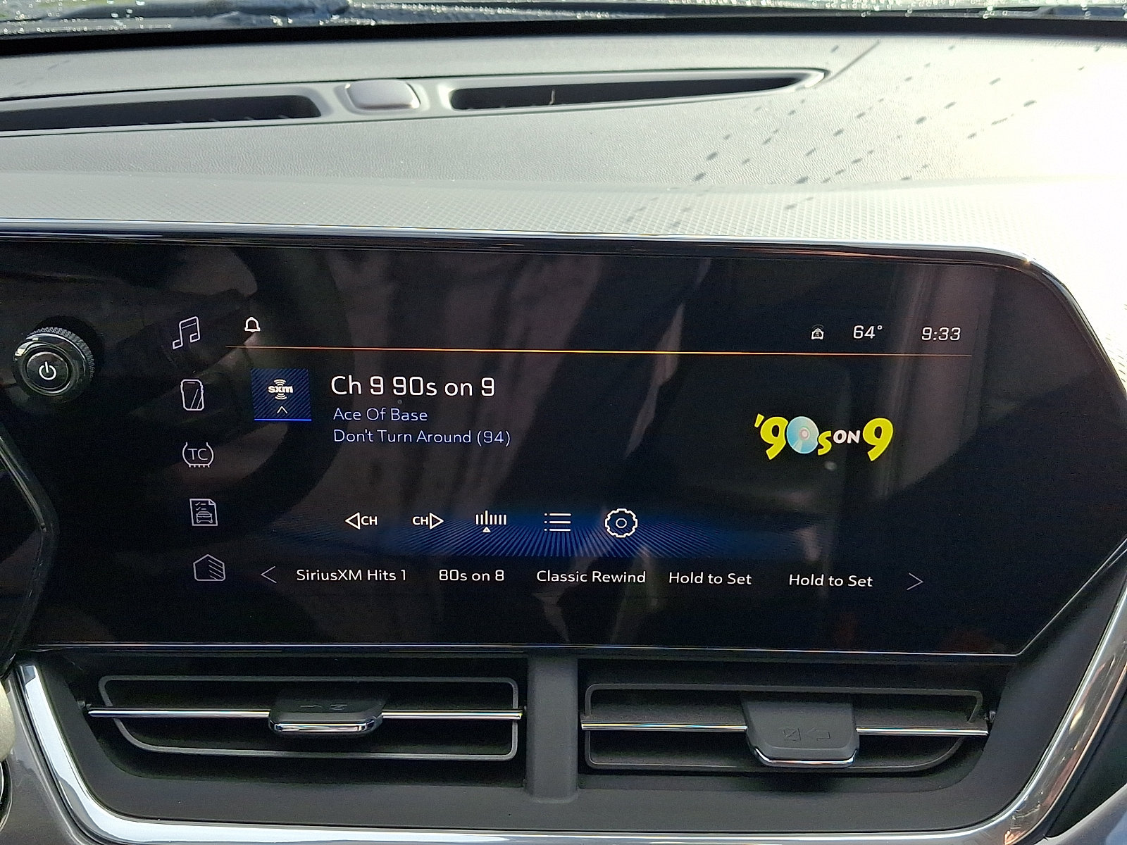 Used 2024 Chevrolet Trax ACTIV w/ Driver Confidence Package FWD image 16
