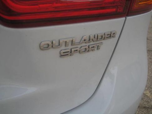 Used 2016 Mitsubishi Outlander Sport ES image 11