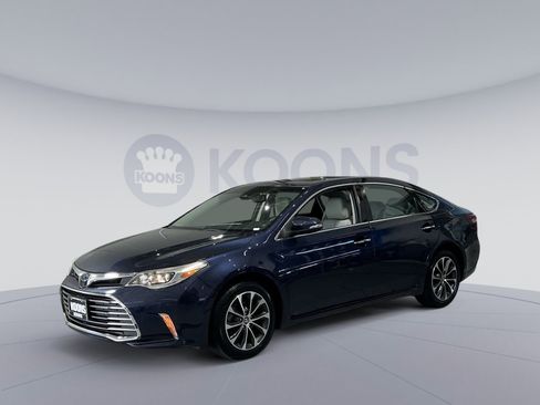 Used 2018 Toyota Avalon XLE image 1