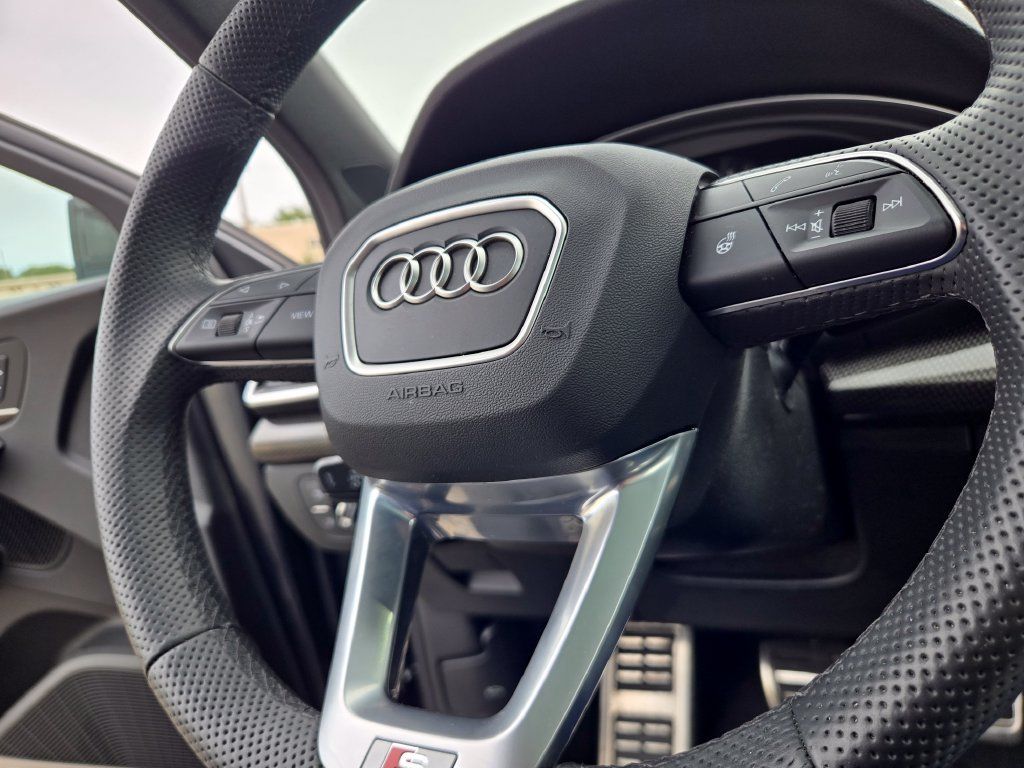 Used 2025 Audi SQ5 Premium Plus AWD/4WD image 28