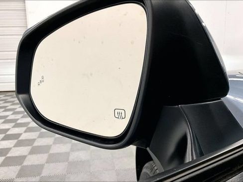 Used 2024 Toyota Corolla Cross LE FWD image 35