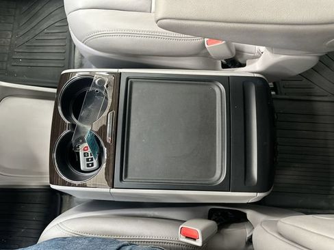 Used 2019 Toyota Sienna XLE w/ XLE Navigation Package FWD image 24