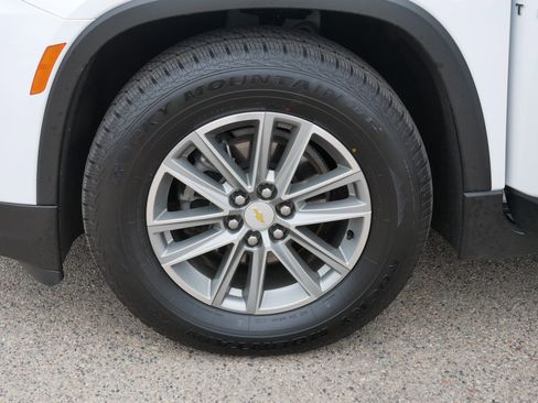 Used 2023 Chevrolet Traverse LT AWD/4WD image 15