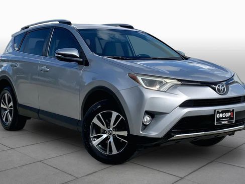 Used 2016 Toyota RAV4 XLE FWD image 3