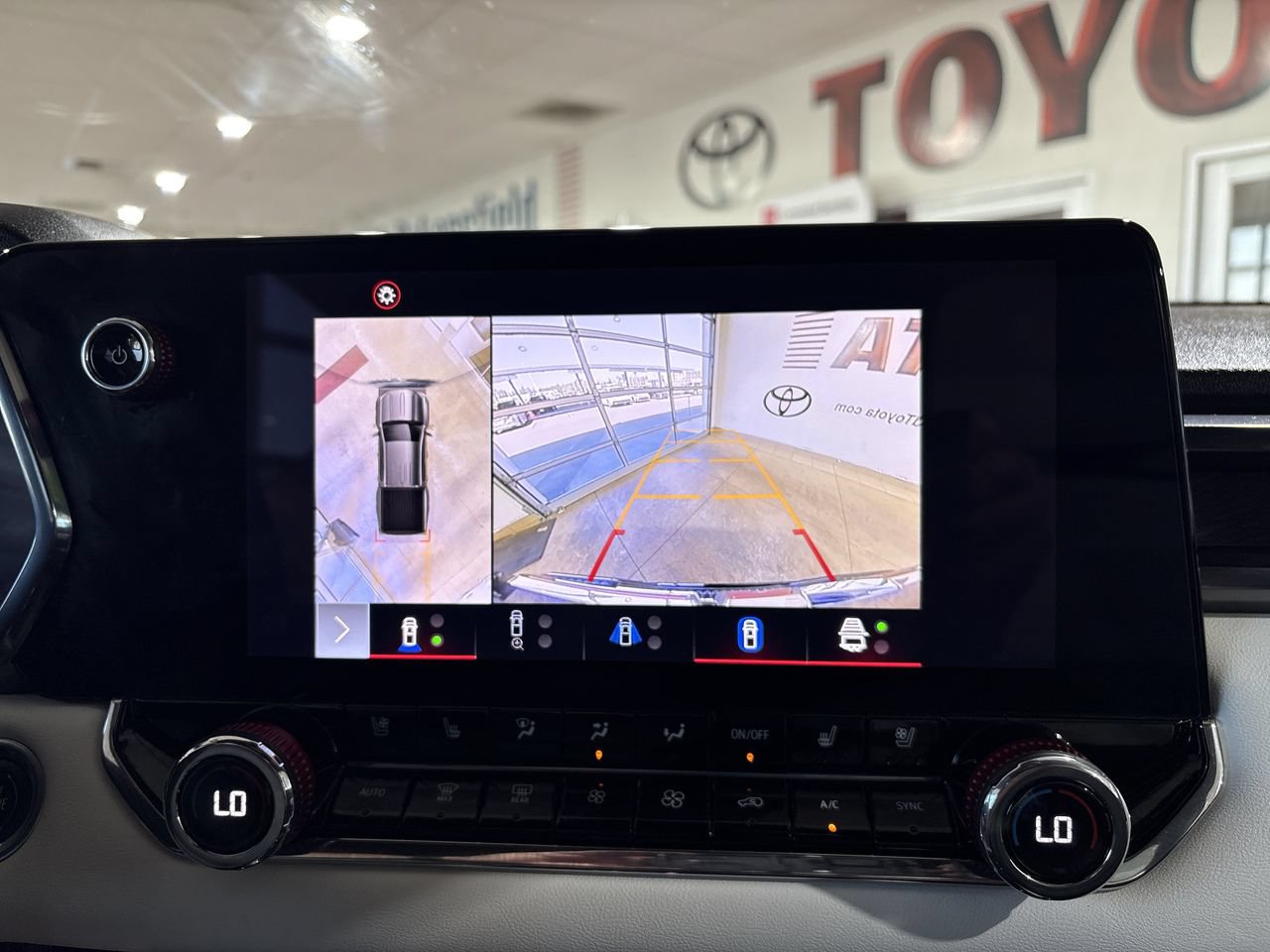Used 2023 GMC Canyon AT4X w/ Edition 1 AWD/4WD image 18