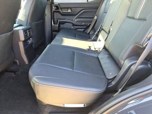 Certified 2025 Toyota 4Runner Limited AWD/4WD image 16