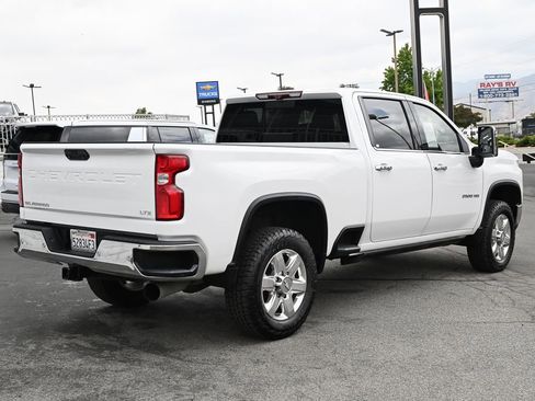 Used 2021 Chevrolet Silverado 2500 LTZ w/ LTZ Premium Package AWD/4WD image 5