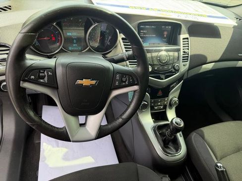 Used 2014 Chevrolet Cruze LT w/ Technology Package FWD image 11