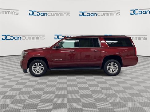 Used 2019 Chevrolet Suburban LT image 5