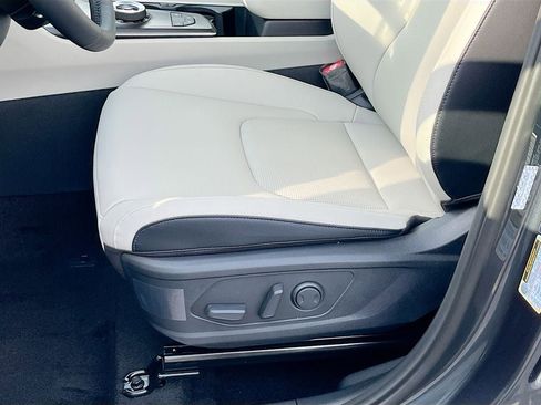 New 2026 Kia Sportage EX image 12