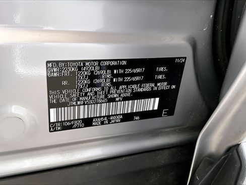 Used 2025 Toyota RAV4 LE AWD/4WD image 16