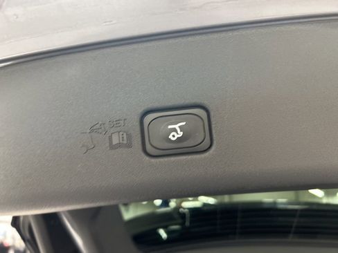 Used 2024 Lincoln Nautilus Reserve w/ Equipment Group 202A image 32