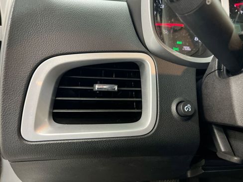 Used 2017 Chevrolet Equinox LT w/ Convenience Package image 18