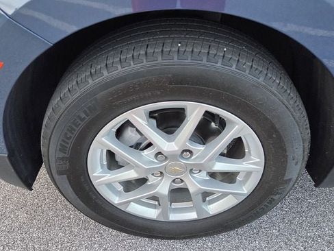 Used 2024 Chevrolet Equinox LS w/ Driver Confidence II Package FWD image 10