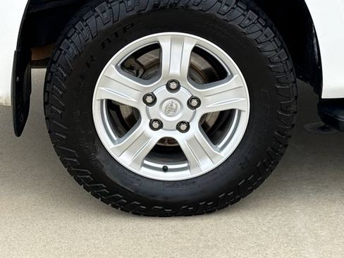 Used 2016 Toyota Sequoia SR5 w/ Premium Package AWD/4WD image 10