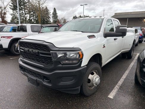 Certified 2023 RAM 3500 Tradesman image 3