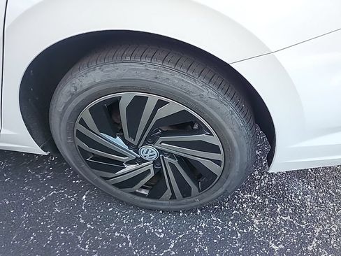 Used 2019 Volkswagen Jetta SEL Premium FWD image 11