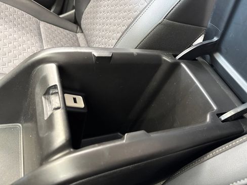 Used 2017 Chevrolet Colorado Z71 AWD/4WD image 29