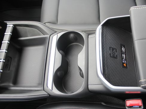 New 2026 GMC Terrain Elevation w/ Elevation Premium Package image 35