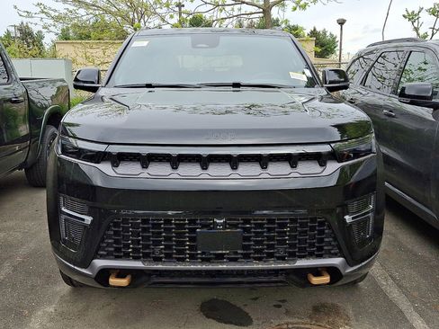 New 2026 Jeep Grand Wagoneer 4WD image 2