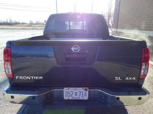 Used 2019 Nissan Frontier SL image 8