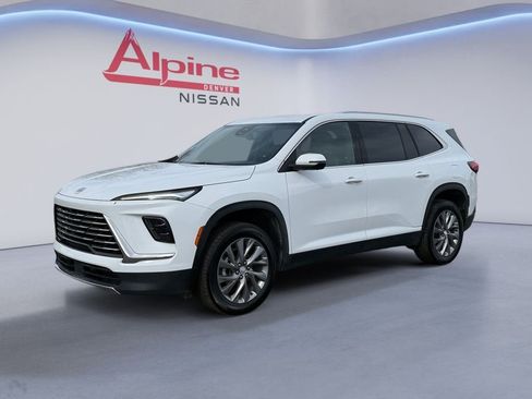 Used 2025 Buick Enclave Preferred image 1