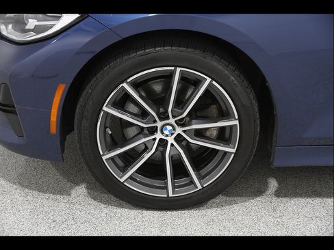 Used 2021 BMW 330i xDrive Sedan w/ Convenience Package AWD/4WD image 23