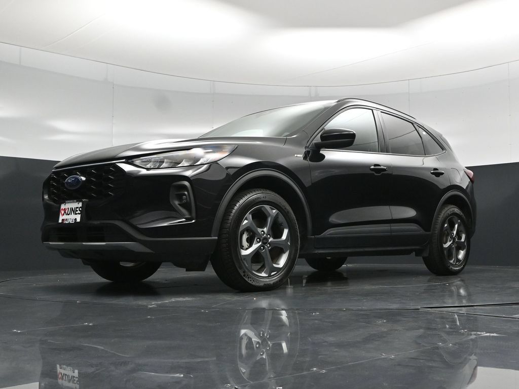 Used 2025 Ford Escape ST-Line Select AWD/4WD image 50